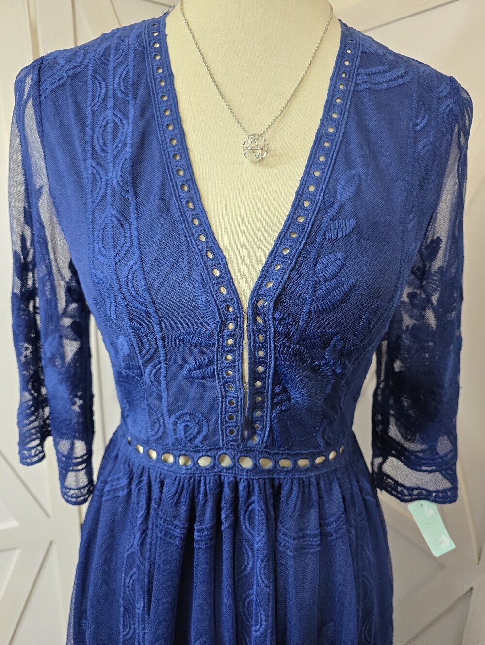 Southern Fried Chics Blue Floral Lace Boho V-Neckline Maxi Dress (NWT) - Picture 2 of 12